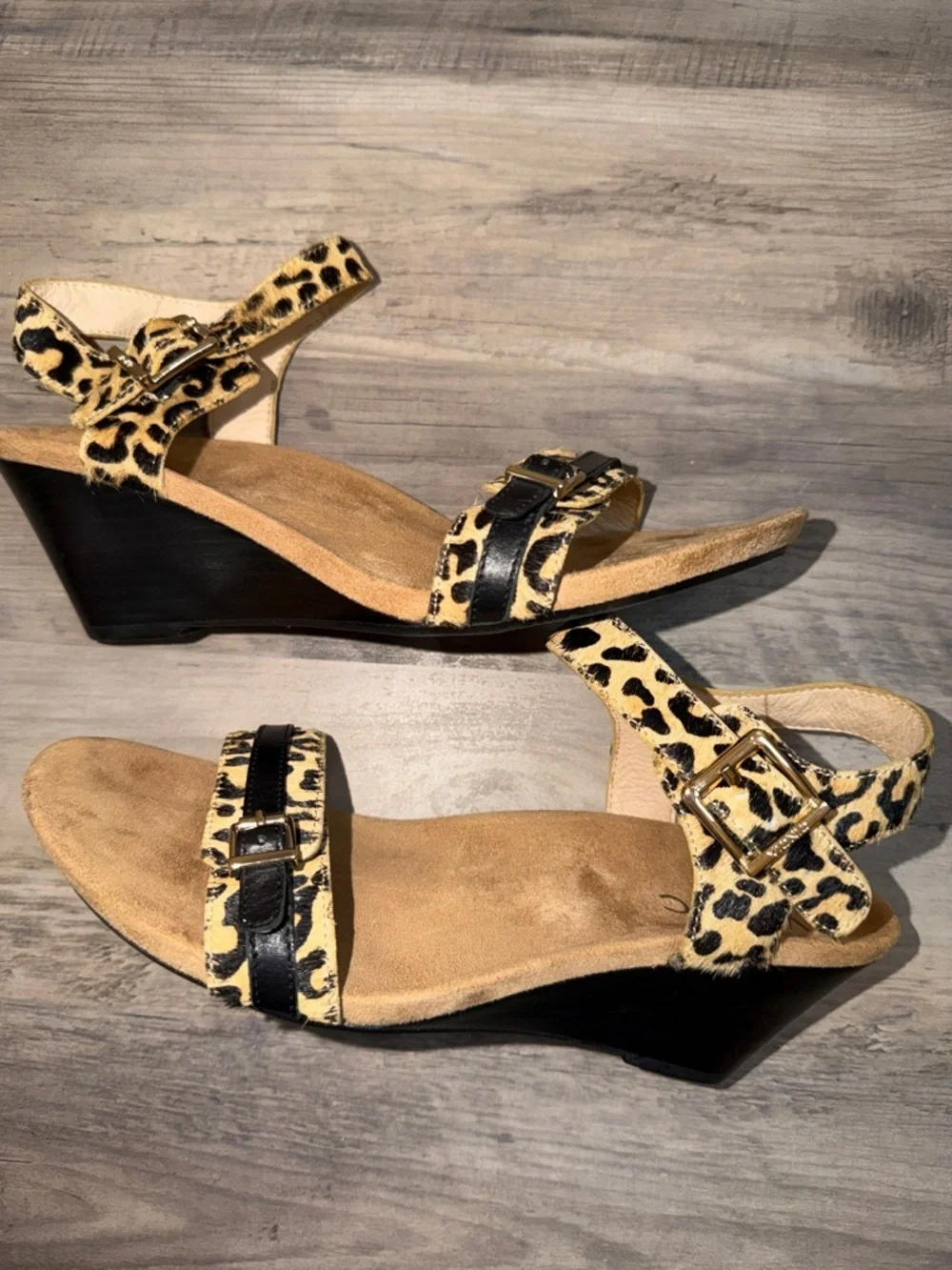 Vionic women 8 wedge sandal shoe laurie Leopard cheetah Print